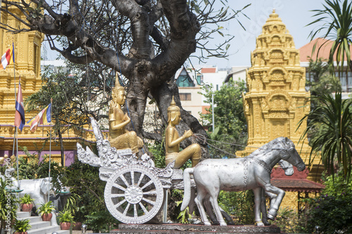 CAMBODIA PHNOM PENH WAT OUNALOM TEMPLE photo