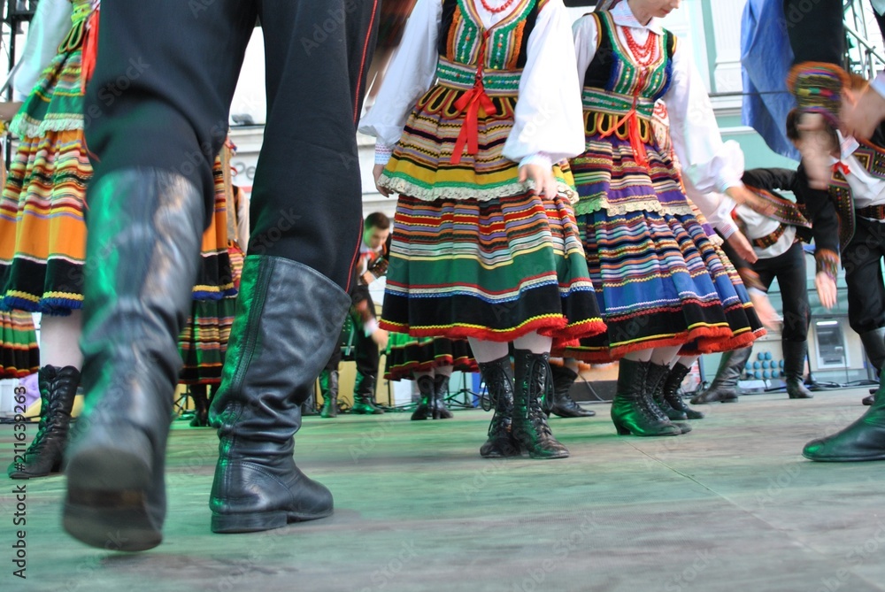 Lubelszczyzna - tradycyjny taniec ludowy - obrazy, fototapety, plakaty 