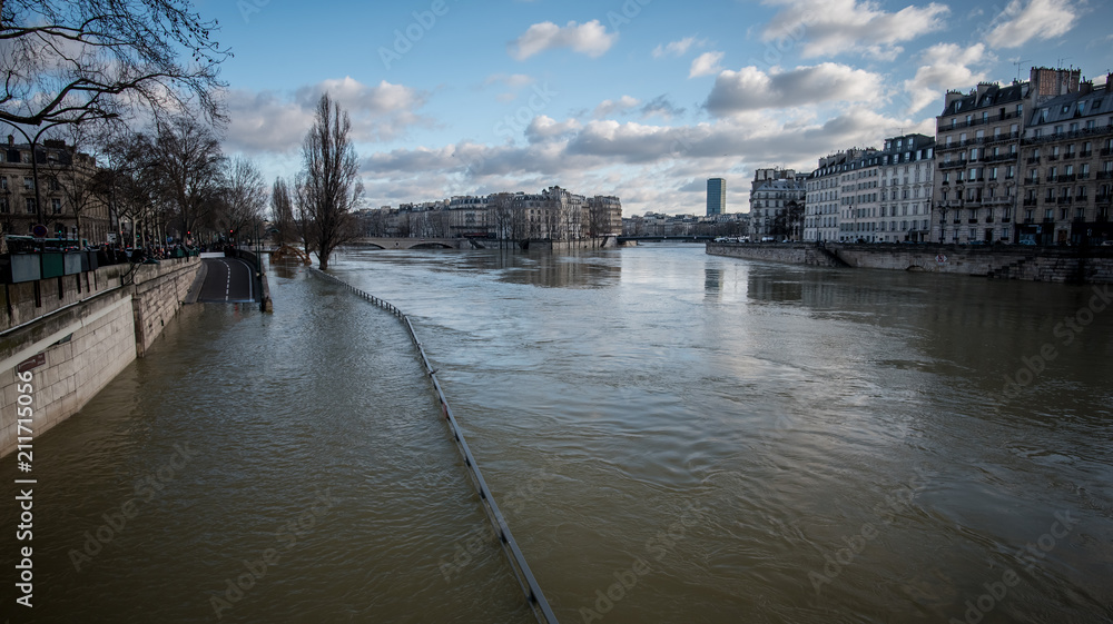 View of Ile Saint-Louis and the flooded River Seine, Paris, France