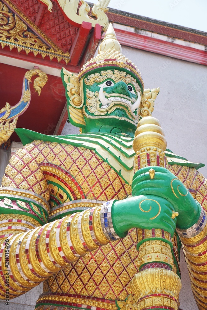 Fototapeta premium giant statue in public Thailand