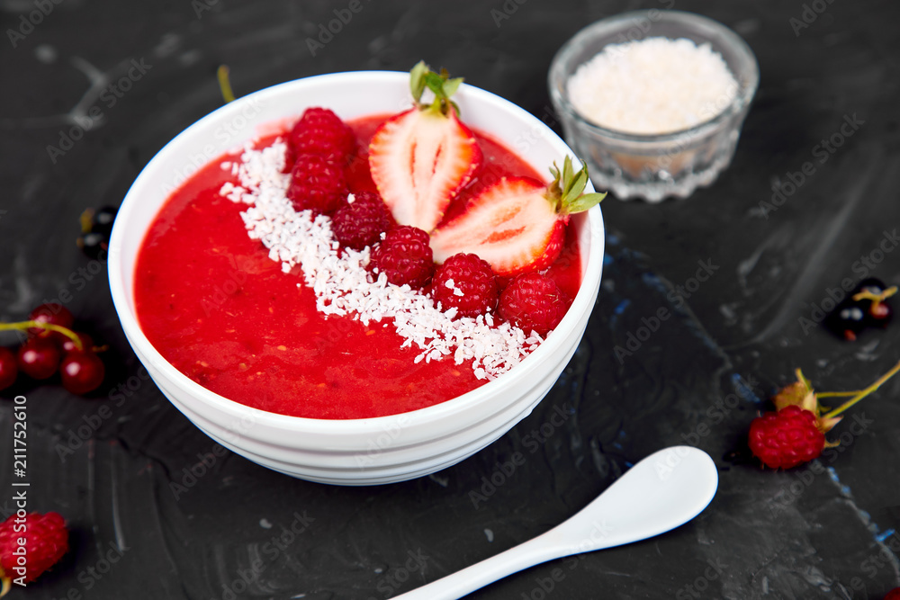 Smoothie bowls. Healthy breakfast bowl Smoothie bowls. Healthy breakfast bowl