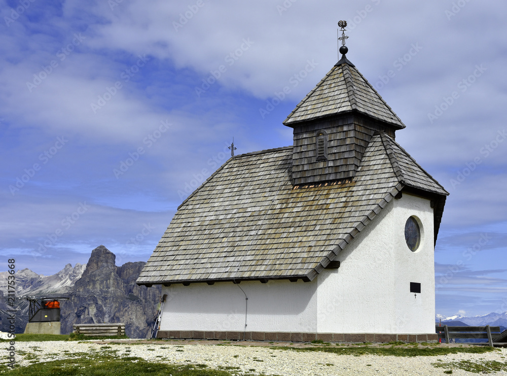 Bergkapelle in den Dolomiten; Suedtirol; Puezgruppe;