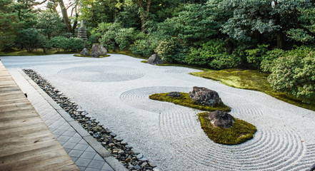Keuken achterwand Stenen in het zand Traditionele Japanse zentuin sfeer  © forcdan