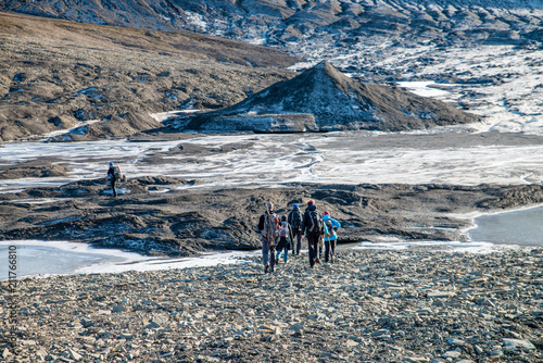 Die Landschaft der Hocharktis auf Spitzbergen photo