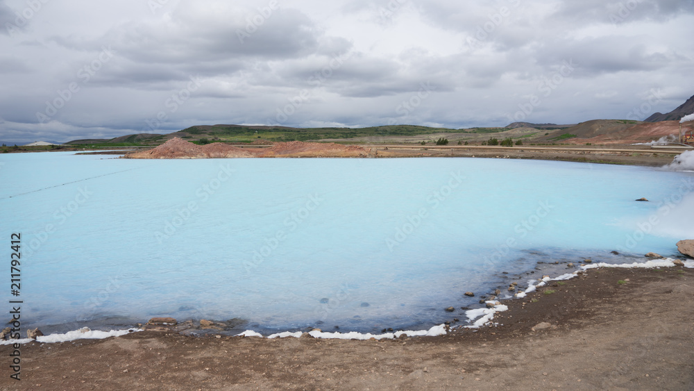 Landschaft beim Mývatn Nature Bath / Kieselgurwerk in Nord-Island