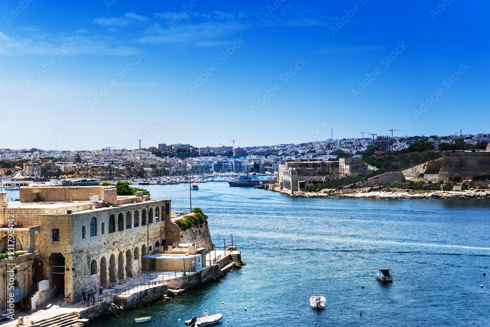 Obraz premium VALLETTA, MALTA - June 28, 2017: Typical Seaside port in Valletta in Malta