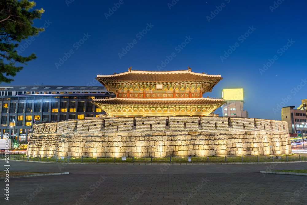 Naklejka premium Brama Dongdaemun Seul