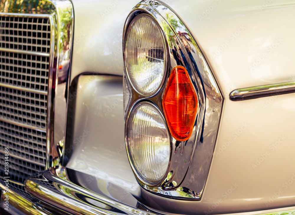 retro car, round headlights, headlights car, close-up