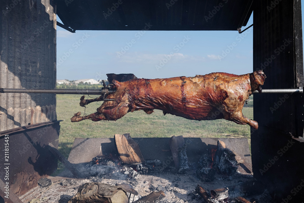 mouton grillé à la broche Stock Photo | Adobe Stock