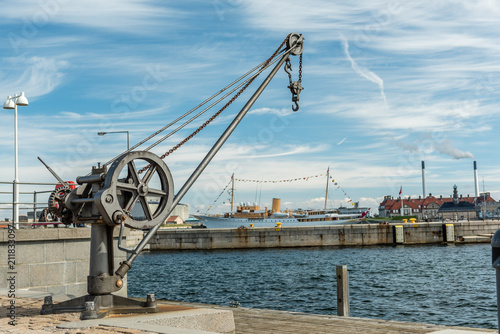 alten lastkranen im Hafen von Kopenhagen Dänemark