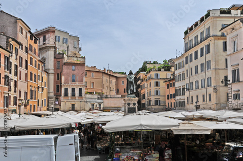 Canvastavla Roma, piazza Campo de Fiori - Mercato e statua di Giordano Bruno