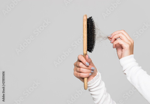 Bilde på lerret Hair loss problem, postpartum period, menstrual disorder, stress