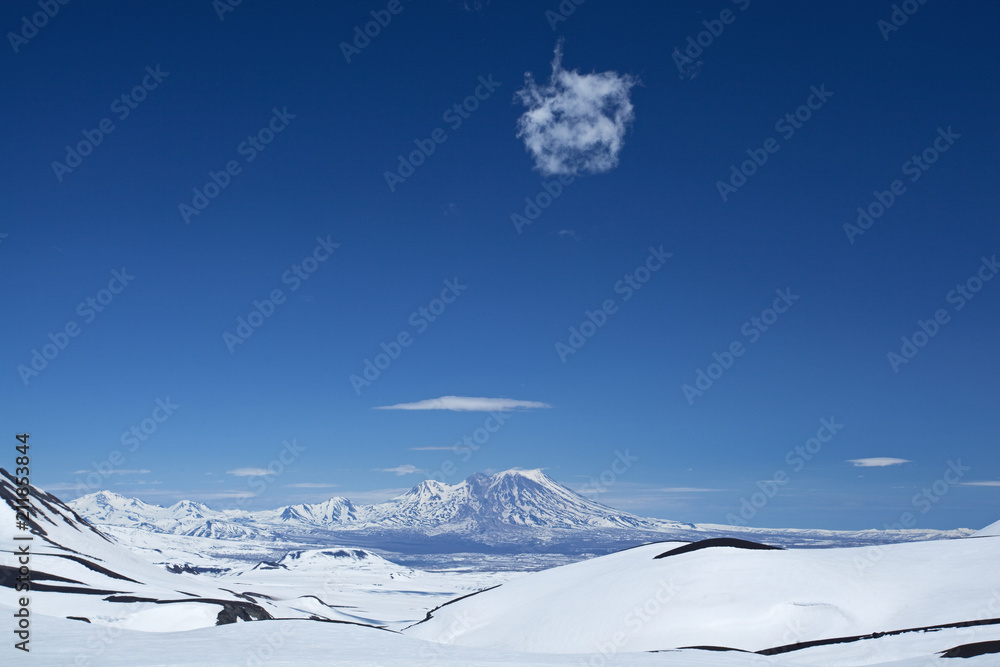 Fototapeta Zhupanovsky volcano, Kamchatka