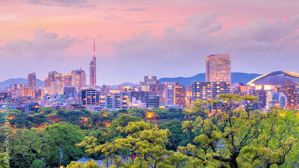 Fototapeta premium Panoramę miasta Fukuoka w Japonii