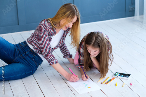 Φωτογραφία loving family relationship