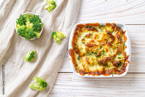 Wallpaper Mural baked cauliflower and broccoli with cheese Torontodigital.ca