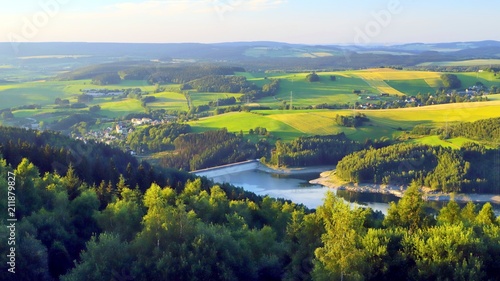 blick vom oberbecken markersbach auf das erzgebirge
