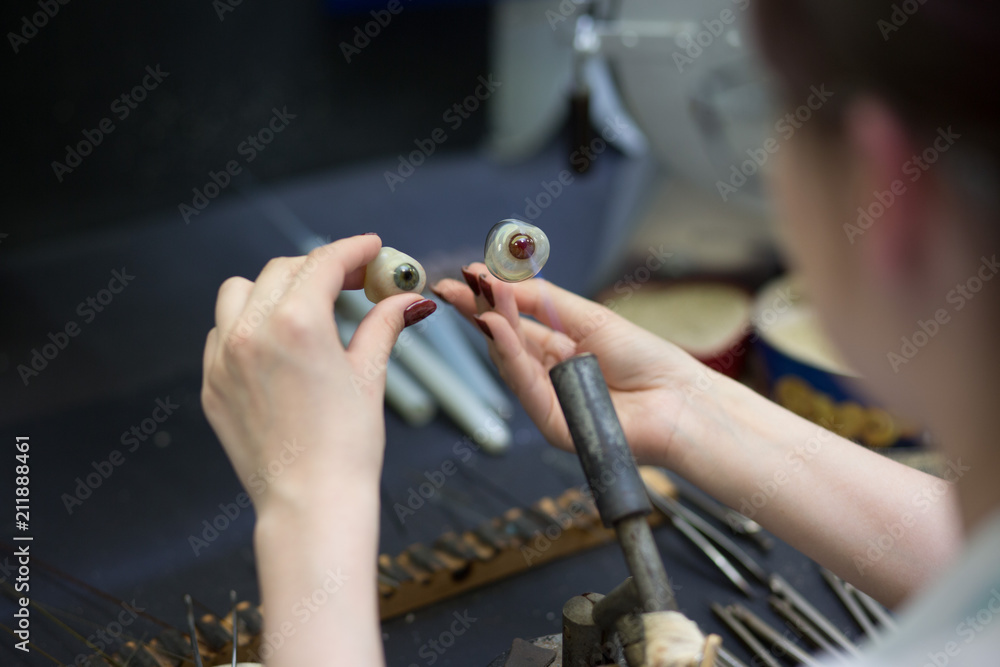 fabrication of eye prosthesis of glass fabrication of eye prosthesis of glass
