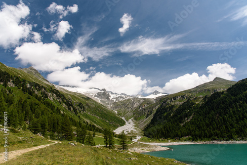 Lake Neves and nature © Nicola Simeoni