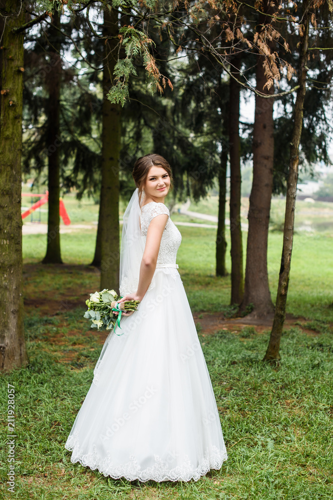 perfect wedding bride outdoor