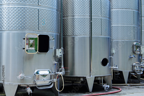 Perfection of technology in wine production