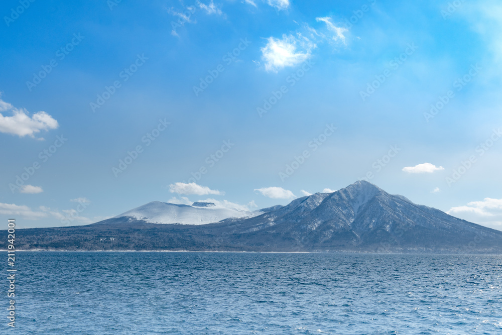 支笏湖と樽前山 / 北海道の観光イメージ