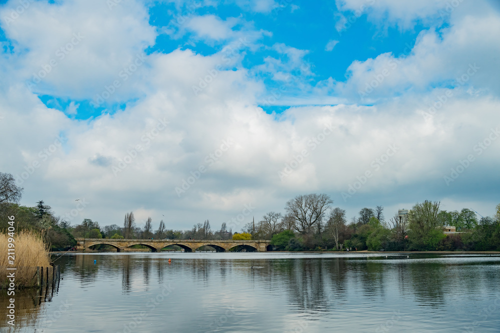 Obraz premium Serpentine Bridge in Hyde Park