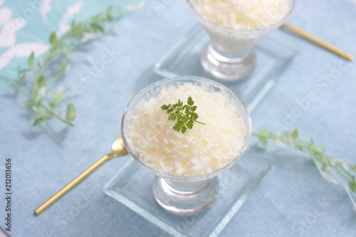 Foto 練乳のミルクシャーベット