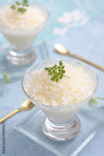 Carta da parati 練乳のミルクシャーベット