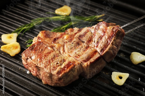 ビーフステーキ Grilled beef steak
