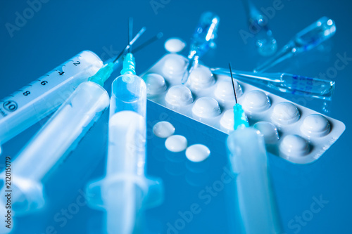 Tablets and syringes. Medic...