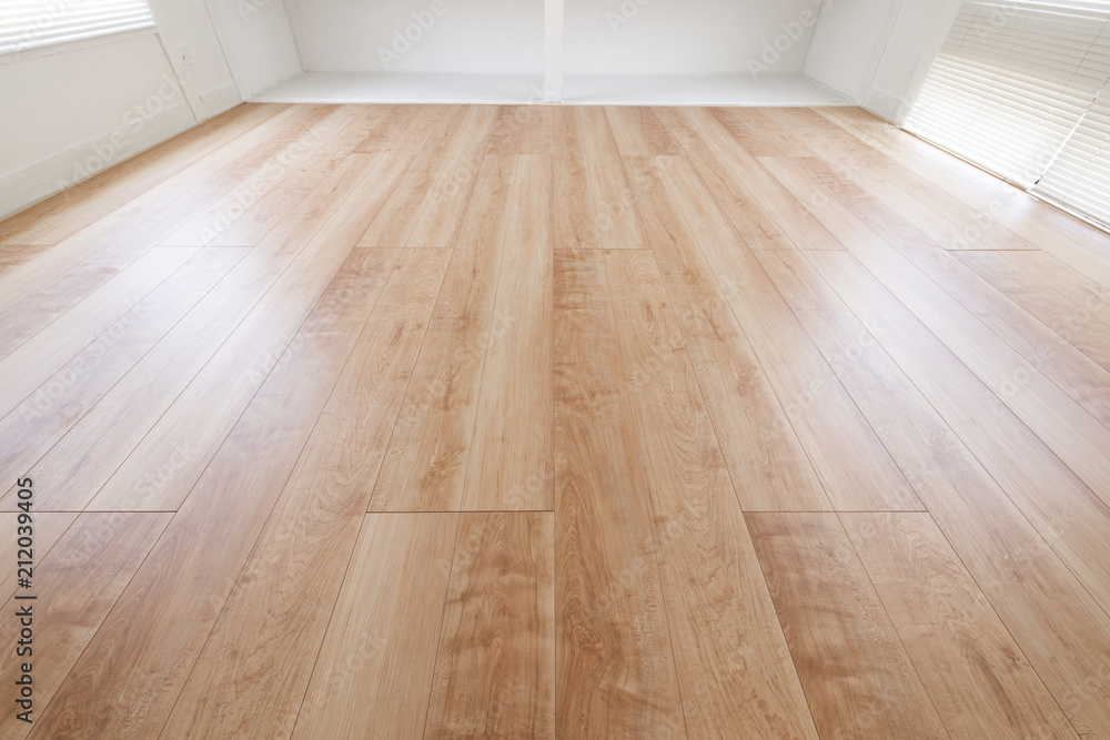 © kai - フローリングの床