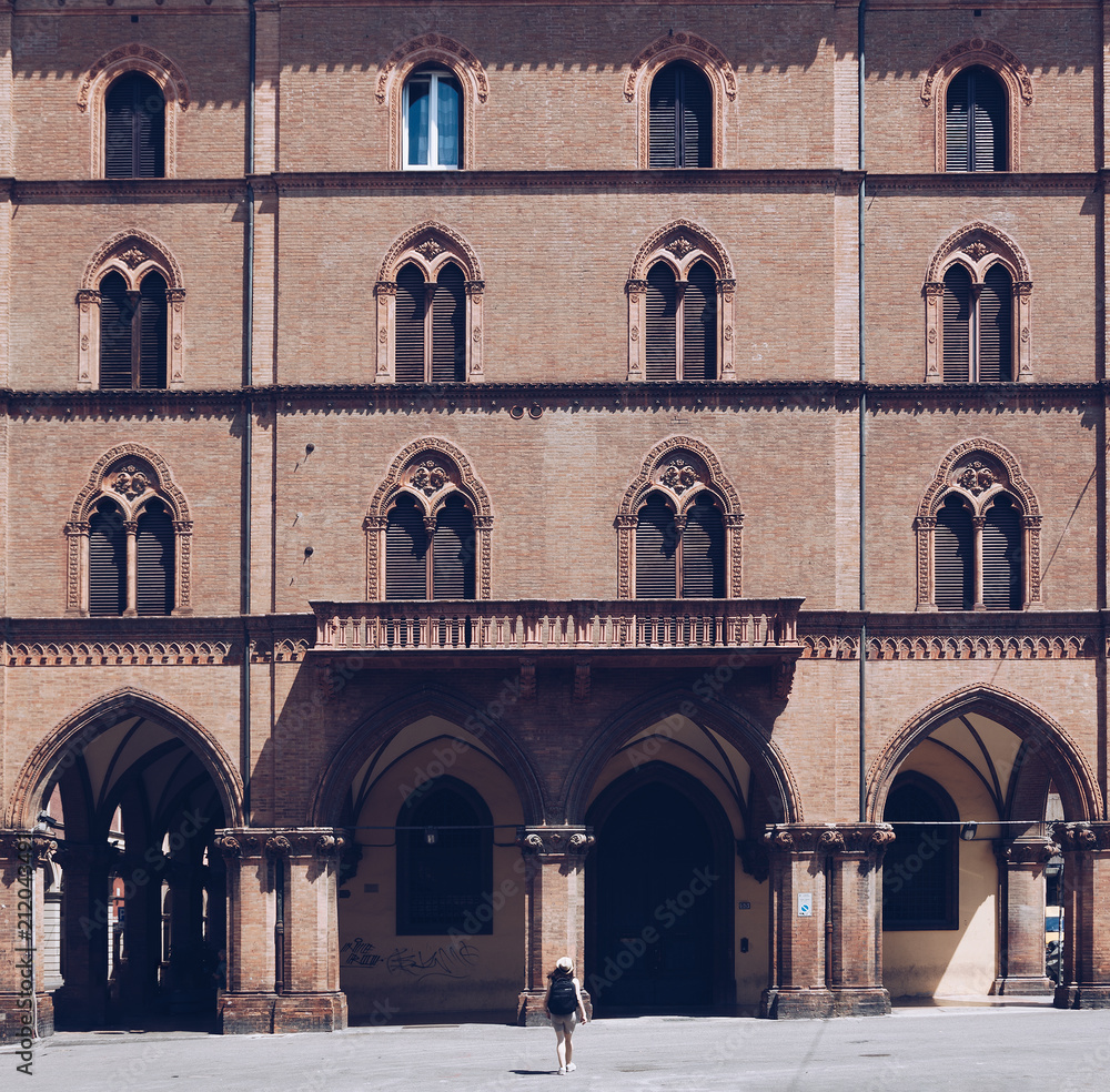 Obraz premium old buildings in bologna - visiting the city of culture - travel destination - italy - bella italia.