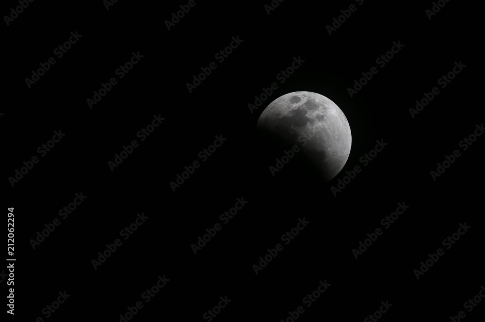 Full moon eclipse in February 2018 from Osaka, Japan Full moon eclipse in February 2018 from Osaka, Japan