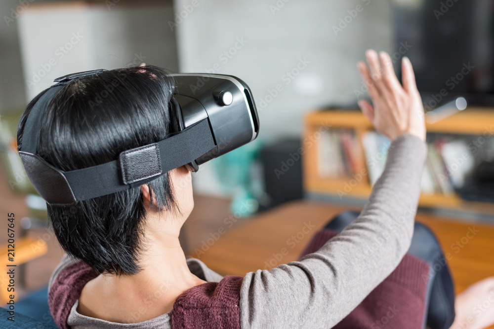 woman using vr woman using vr