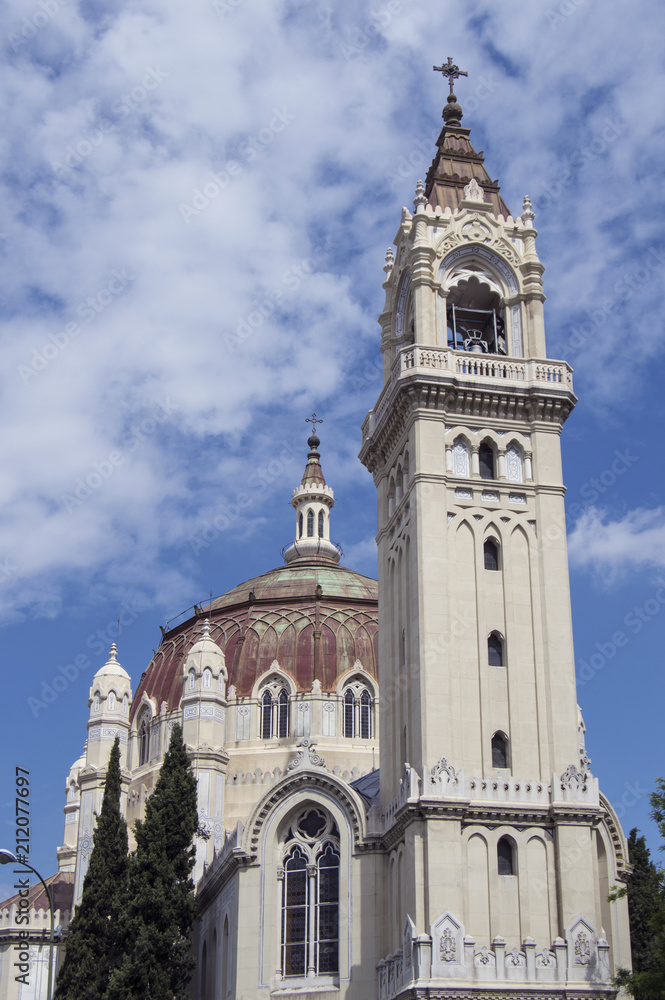 Iglesia de San Manuel y San Benito/iglesia de san Manuel y san Benito de estilo bizantino en Madrid. España.