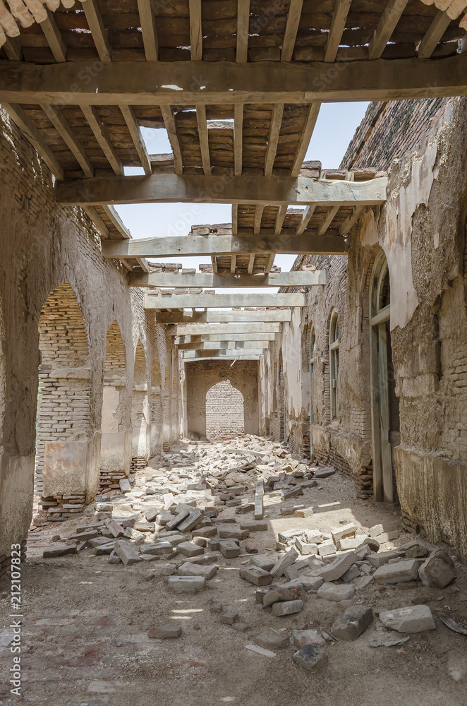 Ruins of a veranda in Derawar Fort Bahawalpur Pakistan Ruins of a veranda in Derawar Fort Bahawalpur Pakistan