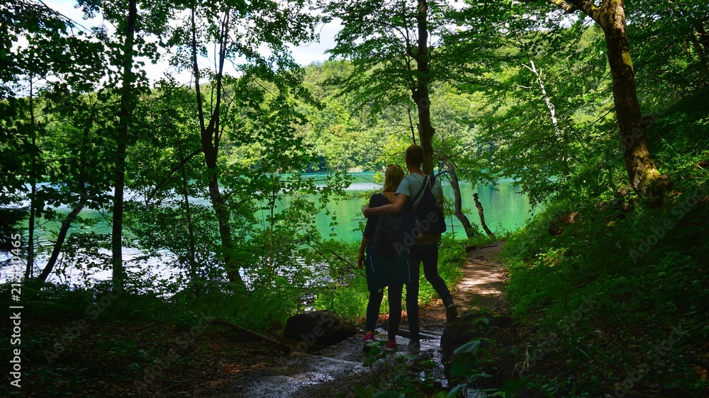 Paar an den Plitwitzer Seen - wandern - Plitvice
