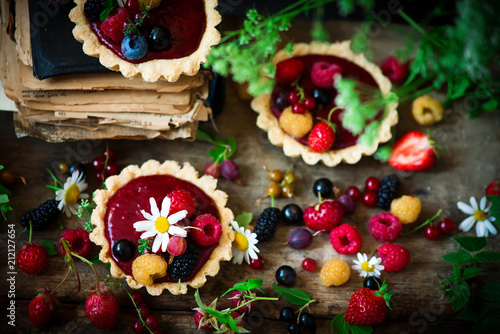 MIXED BERRY CURD TARTELETTES.style rustic