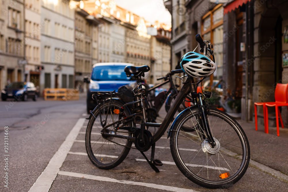 Naklejka premium Bicycle at the city