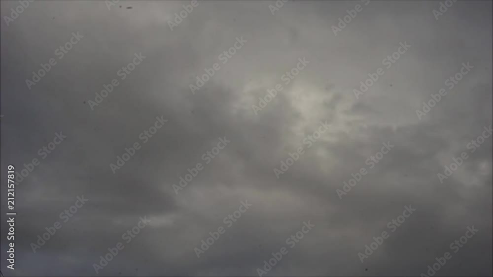 Timelapse of 2hrs, clouds passing by and a nice clear sky at the end Timelapse of 2hrs, clouds passing by and a nice clear sky at the end