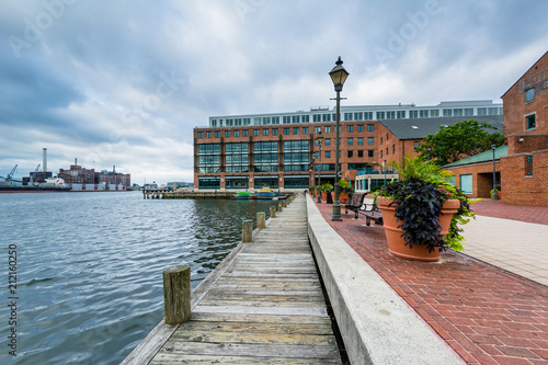 The Waterfront Promenade in Fells Point, Baltimore, Maryland © jonbilous