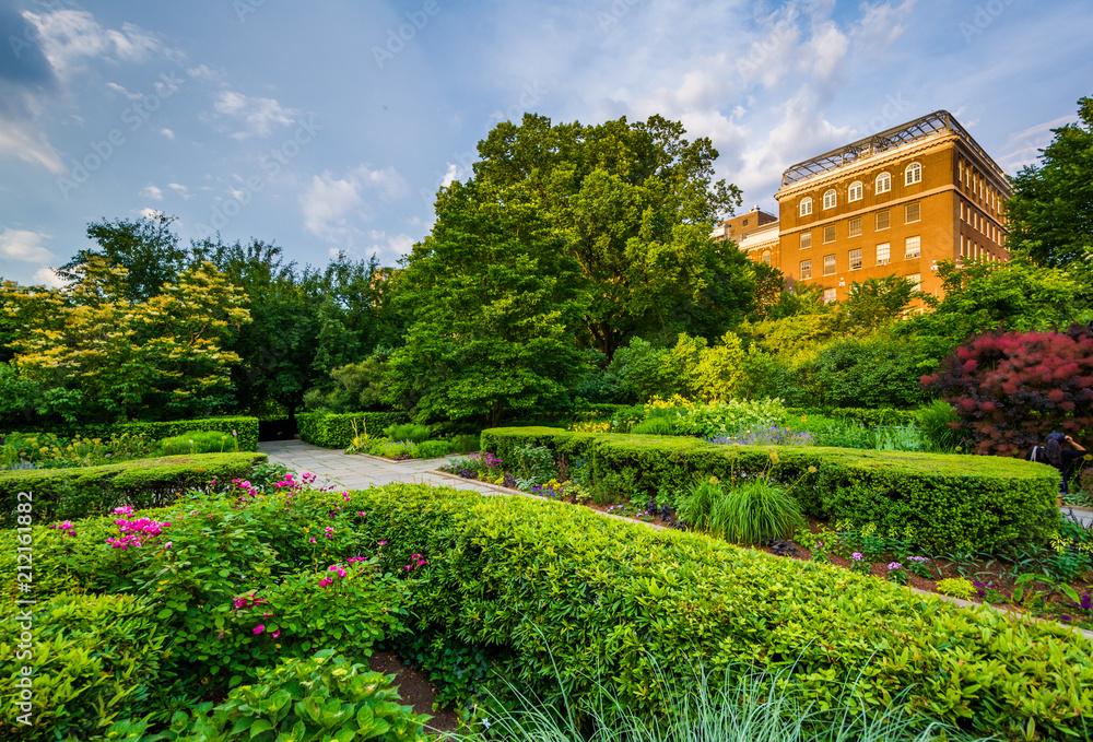 Fototapeta premium The Conservatory Garden in Central Park, Manhattan, New York City