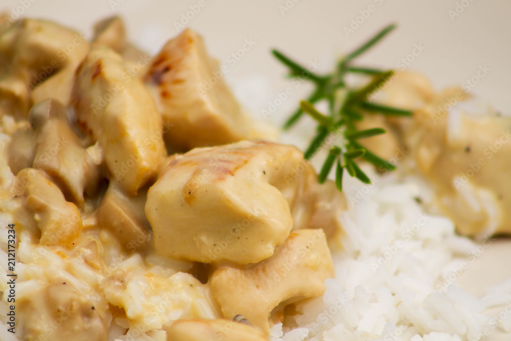 poulet aux champignons poulet aux champignons