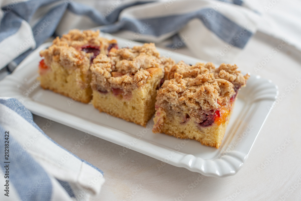 Aprikosen Streusel Kuchen