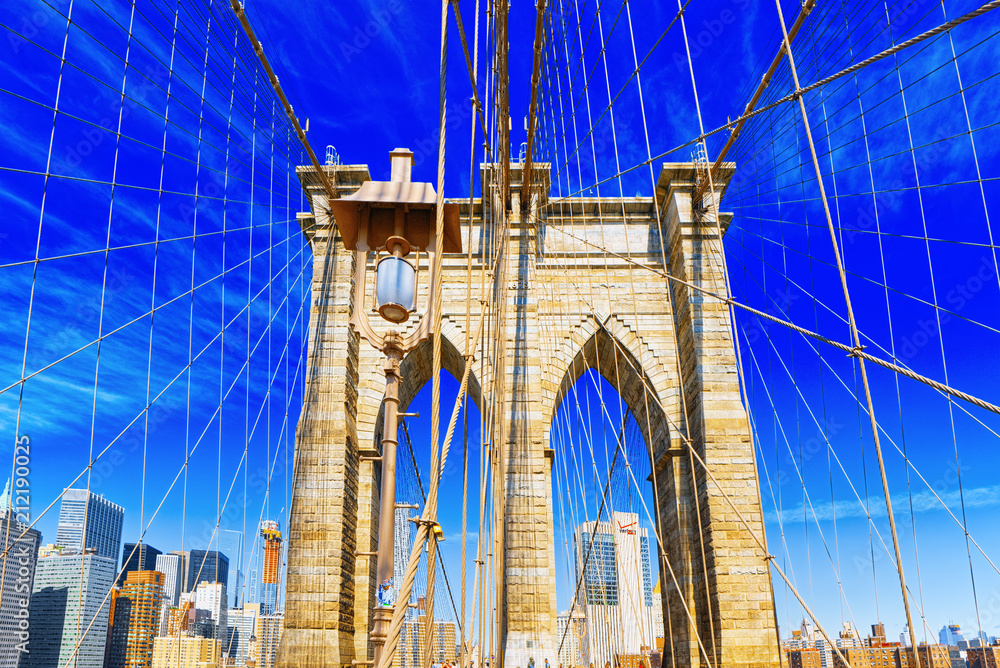 Fototapeta premium New York, USA, Brooklyn Bridge across the East River between Manhattan and Brooklyn.