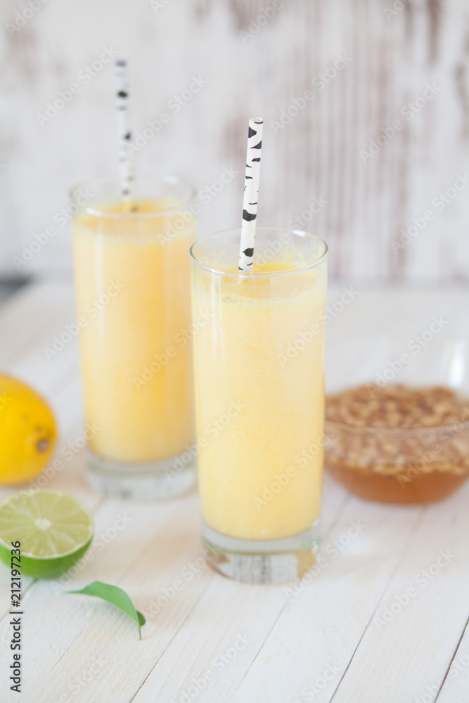 Lemon smoothie with yogurt