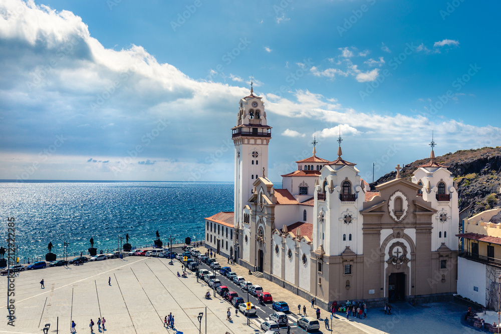 Φωτογραφία The Basilica of the Royal Marian Shrine of Our Lady of Candelaria