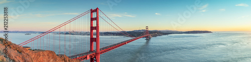 Fototapeta Naklejka Na Ścianę i Meble -  Golden Gate bridge sunset, San Francisco California 