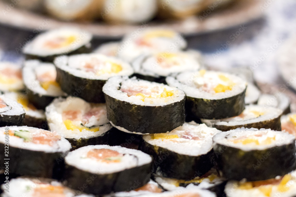 sushi de salmon sushi de salmon